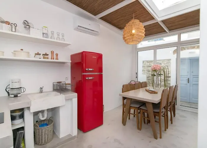 Cycladic House In The Heart Of Tinos City