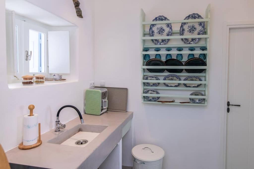 Cycladic House In The Heart Of Apartment Tinos